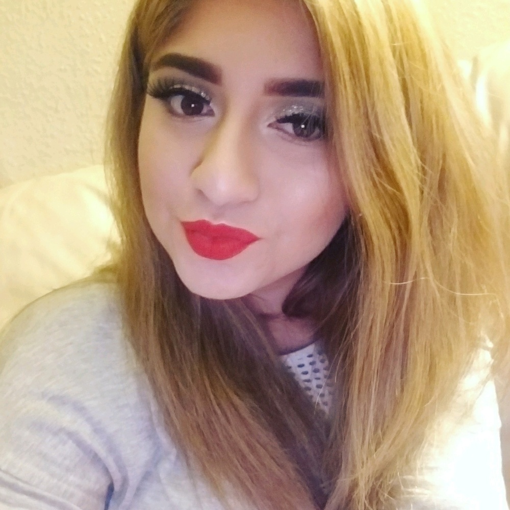 Meet your Posher, Mariel